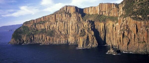 Hikes Fluted cape walk trail hiking australia 600x254