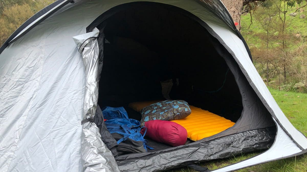 Quechua 2 second pop up camping tent trail hiking australia