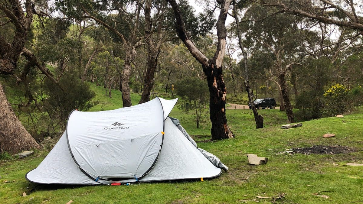 Quechua 2 seconds pop-up tent review Quechua 2 second pop up camping tent trail hiking australia