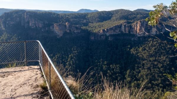 Victoria Falls Lookout Walk (200m) Victoria falls lookout walk (200m)