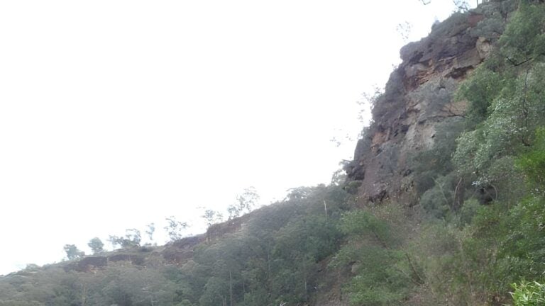 Lapstone to End of Glenbrook Gorge Walk (3.2km) Lapstone to end of glenbrook gorge walk (3. 2km)