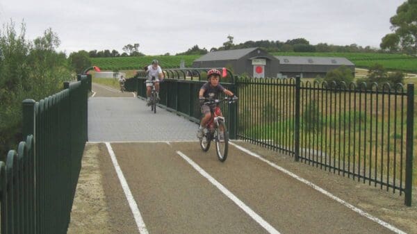 Mount Barker Summit Walking Trail (600m) Adelaide hills amy gillett rail trail 600x337