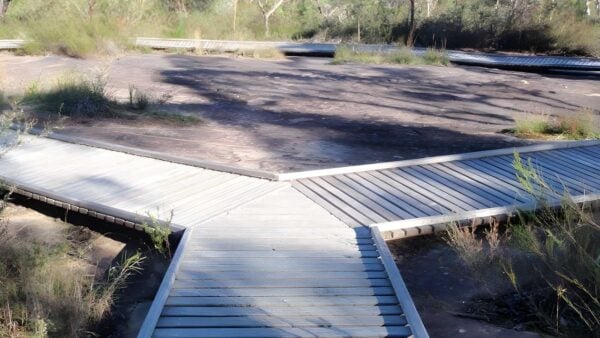 Bulgandry engravings walk (800m)
