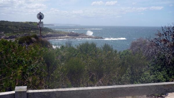 Wallarah Coastal Walk (8.3km) Wallarah coastal walk (8. 3km)
