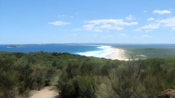 Munmorah Coast Track (3.3km) Munmorah coast track (3. 3km)