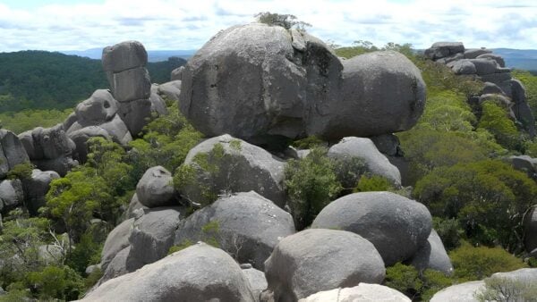 Cathedral rock track (6km)