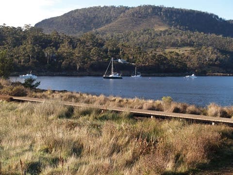 Poimena Reserve Walk (3km) Old beach foreshore trail