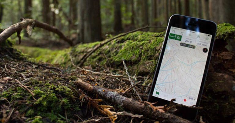 Smartphone trail navigation for hiking