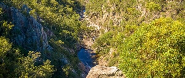 Buaraba Creek Track (6.2km) Crows nest falls lookout crows nest national park 600x254