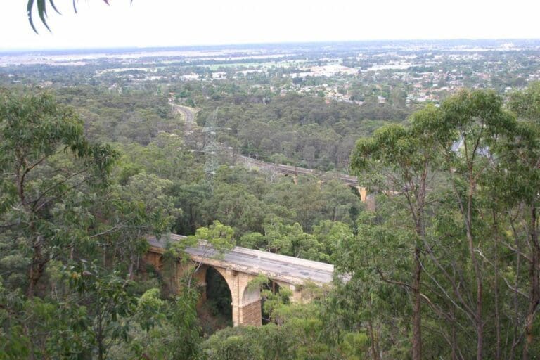 Lapstone viaduct and zig zag 768x512