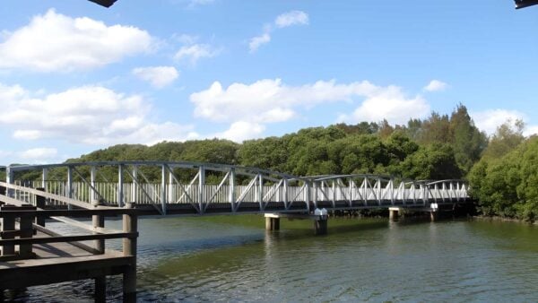 Davies Reserve to Salt Pan Creek Footbridge Walk (1km) Davies reserve to salt pan creek footbridge walk (1km)