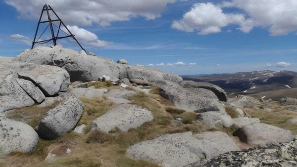 Guthega to mt twynam hike (14. 8km)