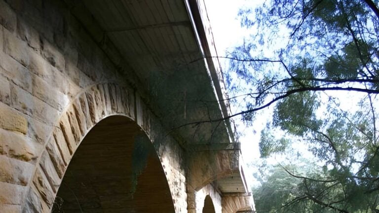 Lapstone Bridge Zigzag Walk (2km) Lapstone bridge zigzag walk (2km)