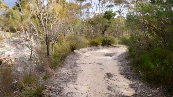 Red rocks trig walking track (1km)