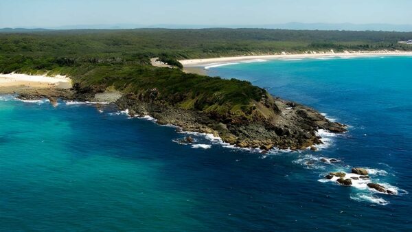Headland Walking Track (700m) Headland walking track (700m)