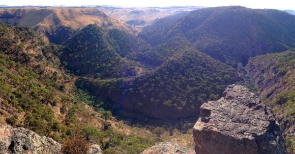 Northern Brisbane Ranges Circuit Hike (19.5km) Western bluff and falcons lookout 1 600x315
