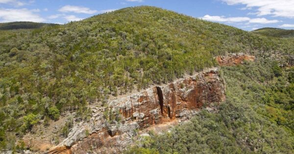 Red Rock Gorge Lookout Walk (500m) Red rock gorge lookout walk (500m)