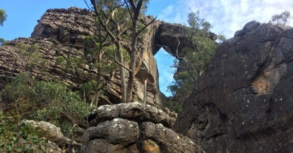 Victoria arch 600x315