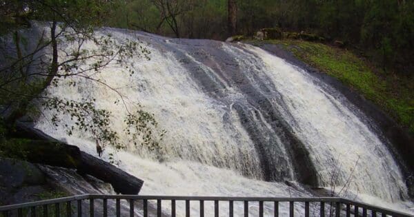 Lane poole falls walk trail 600x315