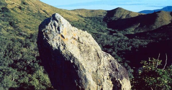 Hikes Balancing rock 600x315