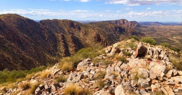 Simpsons Gap to Ellery Creek Hike (102km) Larapinta trail 600x315