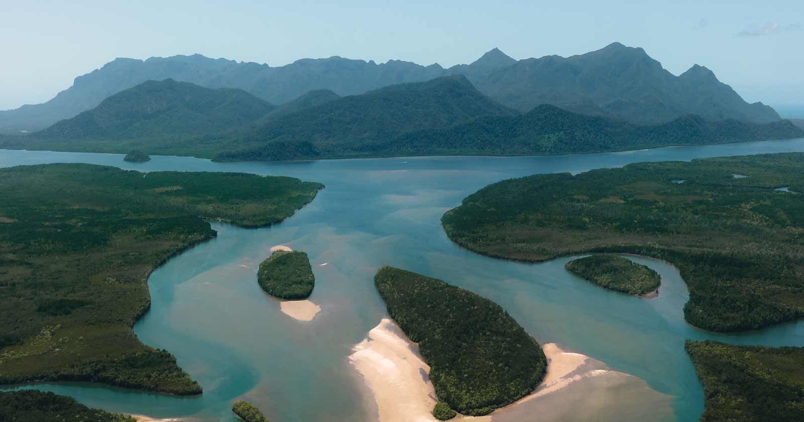 Thorsborne trail hinchinbrook island