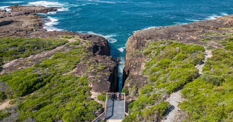 Birubi point to one mile beach walking track