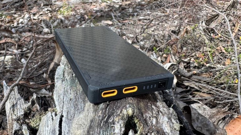 Power banks for hiking: how to choose, use, and travel with them