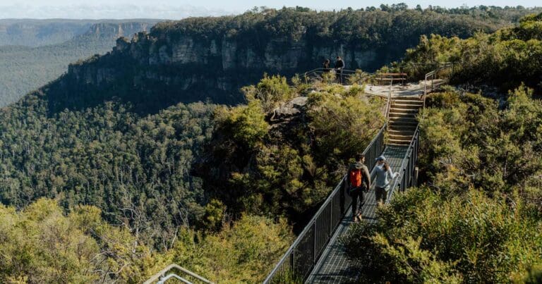 Discover the spectacular grand cliff top walk