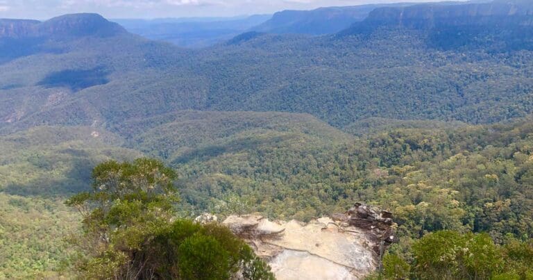 Scenic World to Echo Point Scenic world to echo point