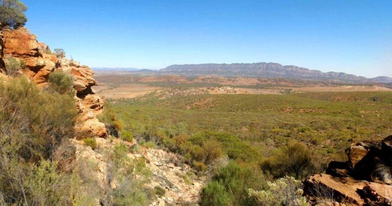 Rawnsley Bluff and Wilpena Pound Rawnsley bluff and wilpena pound
