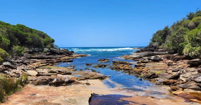Wattamolla Picnic Area to Curracurrang Cove Walk Wattamolla picnic area to curracurrang cove walk