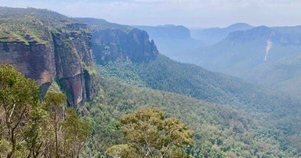 Blackheath Station to Junction Rock Loop Hike (18.2km) Grand canyon cliff top popes glen track 600x315