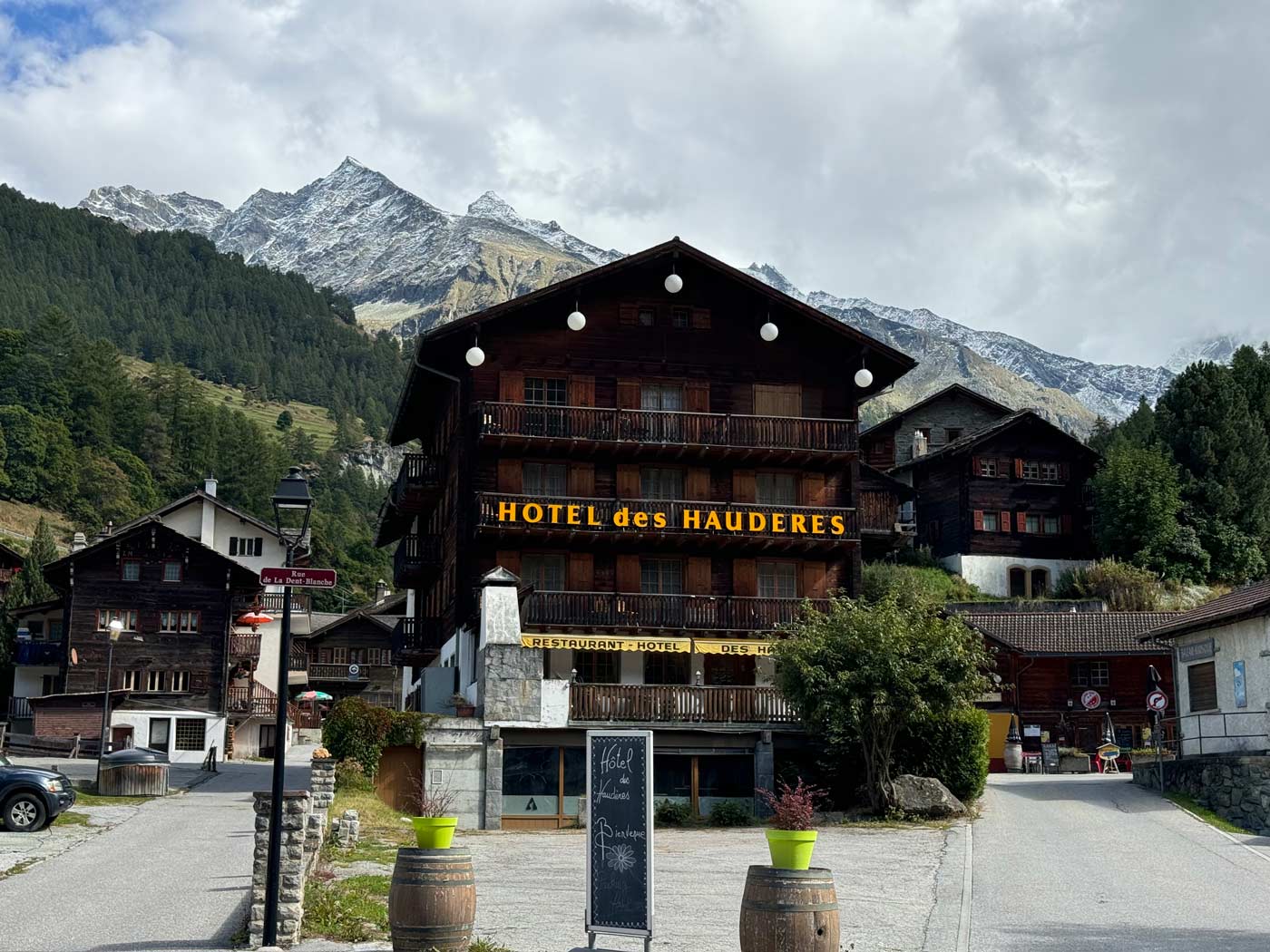 Essential Travel Tools for Overseas Hiking Adventures Hotel in switzerland