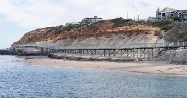 Walks and hikes near adelaide