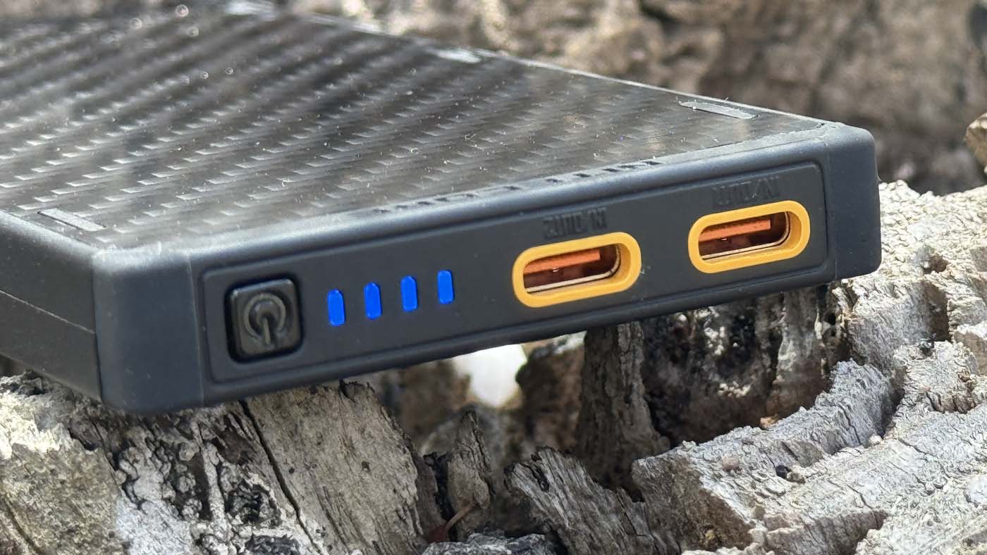 Close-up of the nb10000 gen 3’s dual usb-c ports and led indicators during field testing.