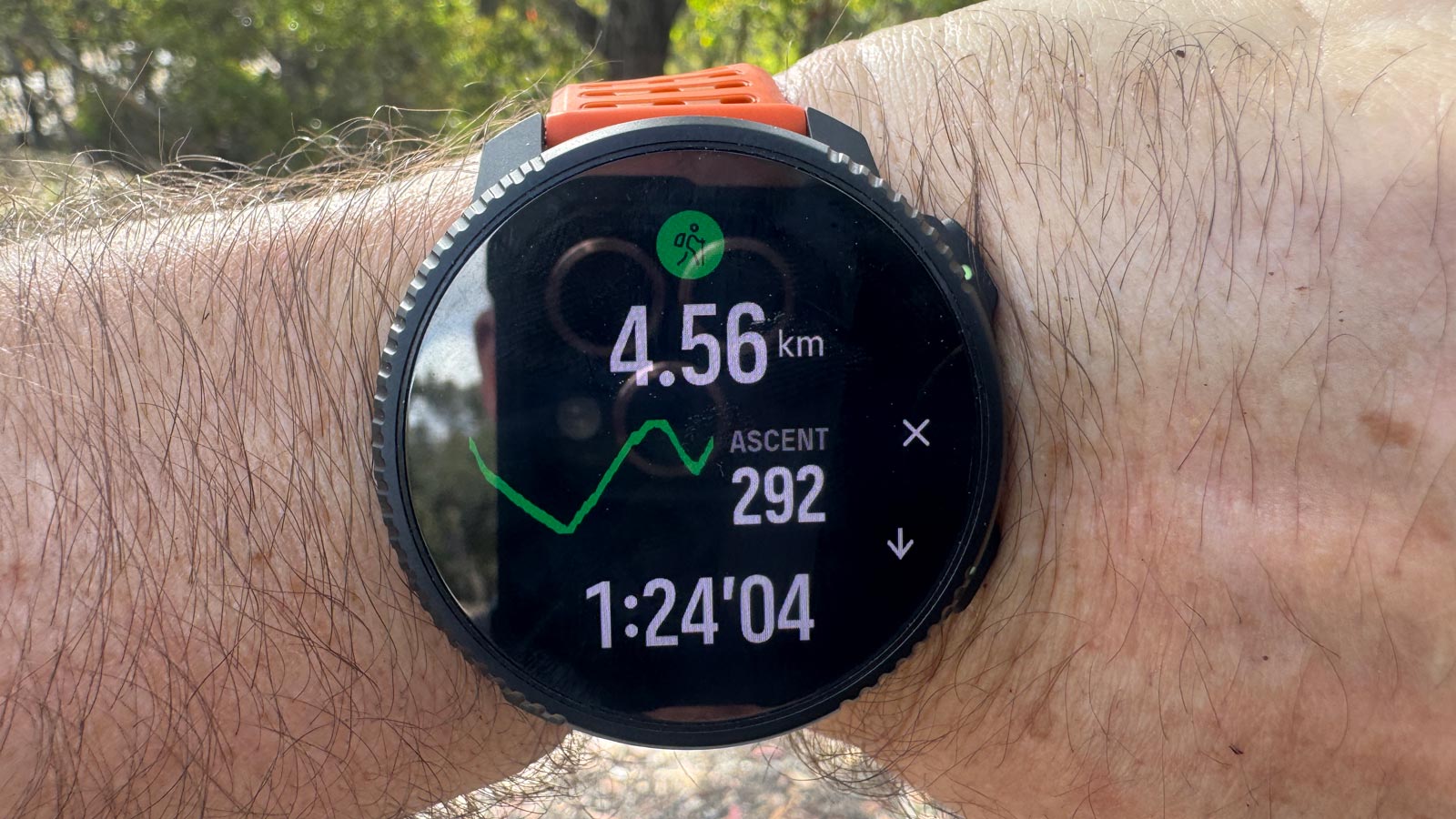 Tracking distance, ascent, and time during a bushwalk with the suunto vertical 2.