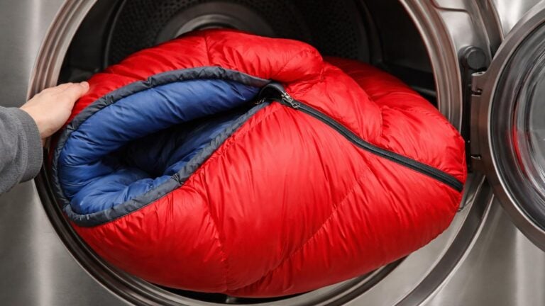 Caring for your hiking sleeping bag: storage, cleaning, and lifespan