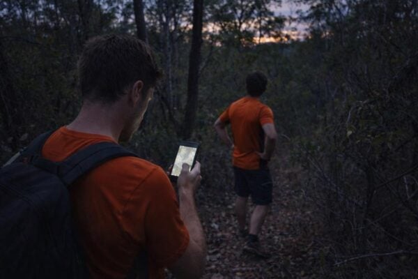 Hiking safety scenarios: test your decision-making on the trail trail hiking australia