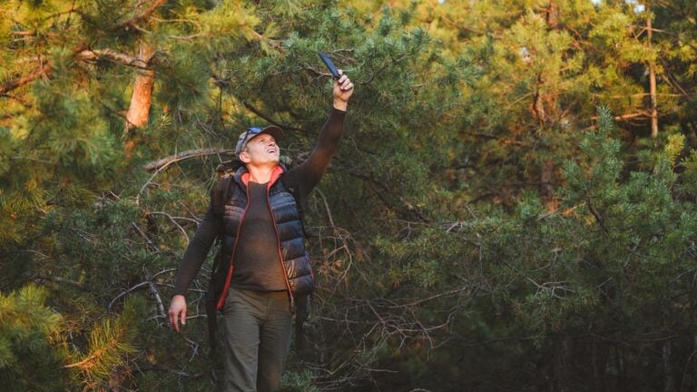 What happens when you call 000 while hiking