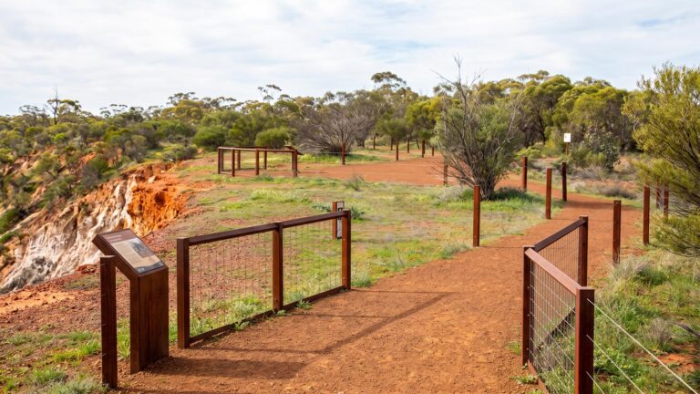 Irwin Lookout Trail, Coalseam Conservation Park Irwin lookout trail, coalseam conservation park